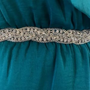 Express NWT XS/SMALL CRYSTAL SILVER STRETCHY BELT